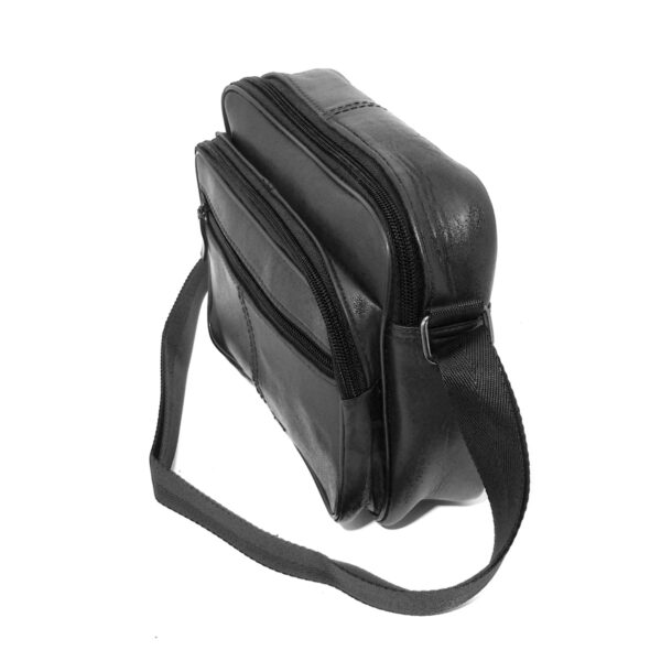 Borseta barbateasca de umar ,din piele naturala, neagra, 21/17 cm, Magrot 13851